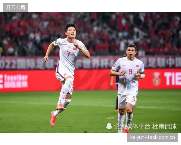 功勋门将阿洛瓦伊斯状态下滑，国家队一号门将位置竞争悬念陡增。